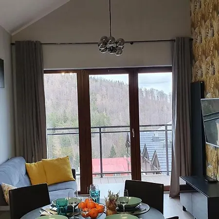 Karpatia Karbonado Z Balkonem I Widokiem Na Góry Apartament *