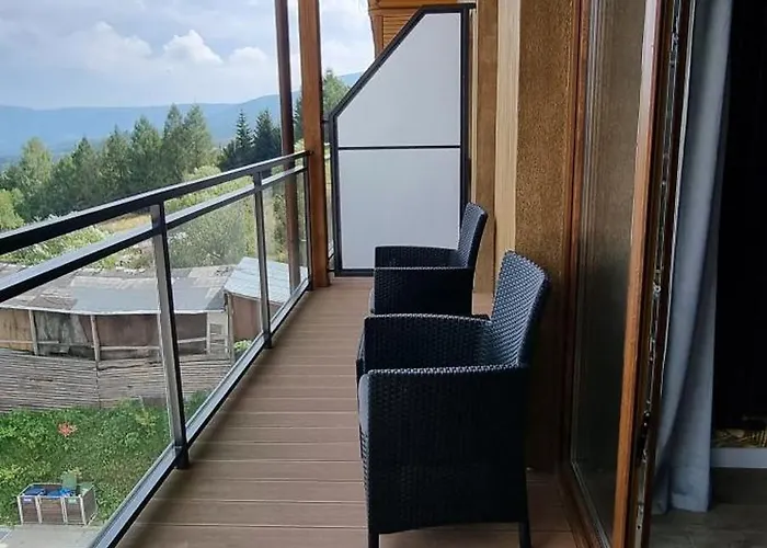 Karpatia Karbonado Z Balkonem I Widokiem Na Gory * 卡尔帕奇